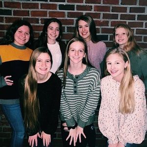 Meet your Posher, Elizabeth